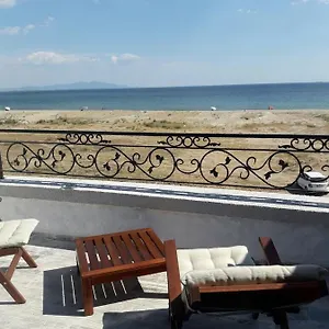 Beyaz Tas Butik Ayvalı